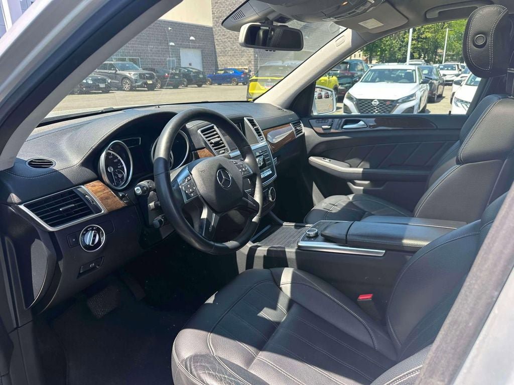 Used 2015 Mercedes-Benz GL 450 4MATIC image 17