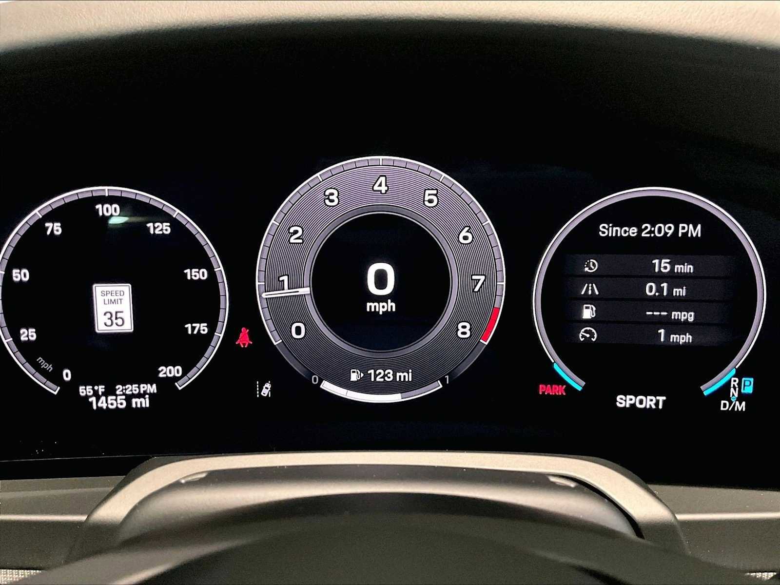 Used 2025 Porsche 911 Carrera image 21