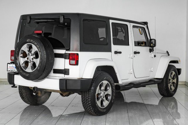 Used 2016 Jeep Wrangler Unlimited Sahara w/ Connectivity Group image 6