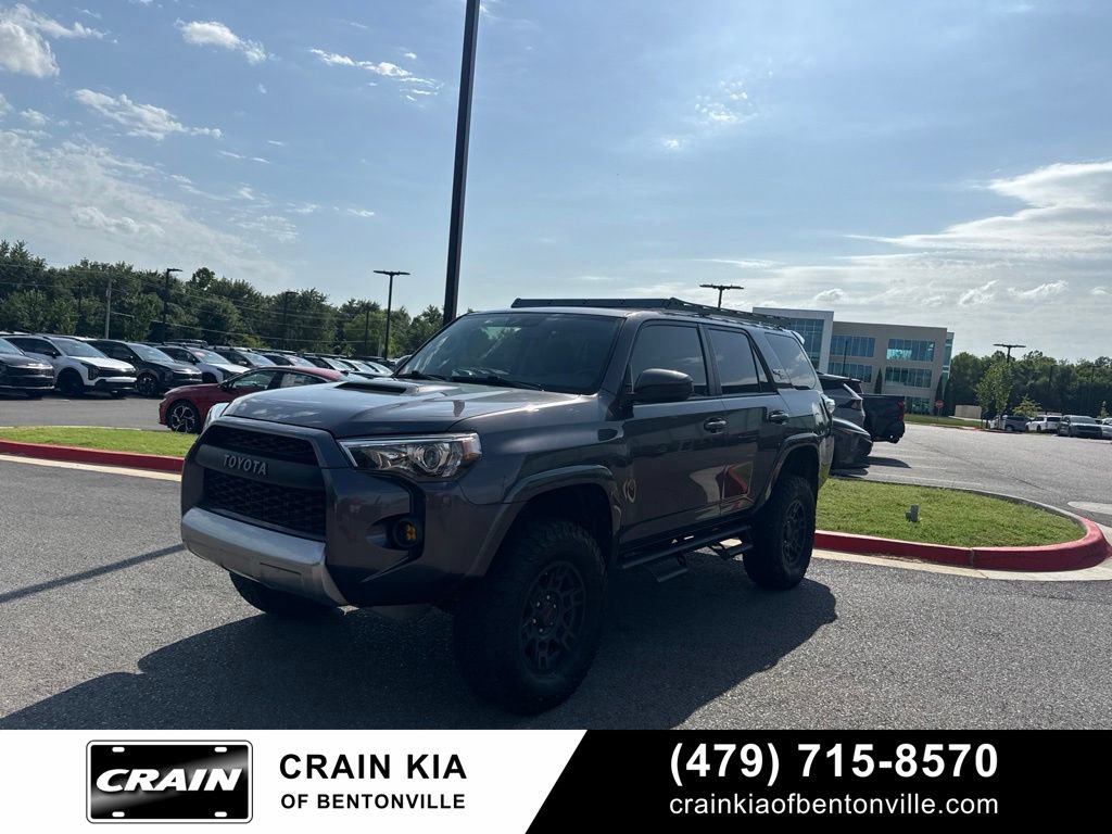 Used 2018 Toyota 4Runner TRD Off-Road AWD/4WD image 7