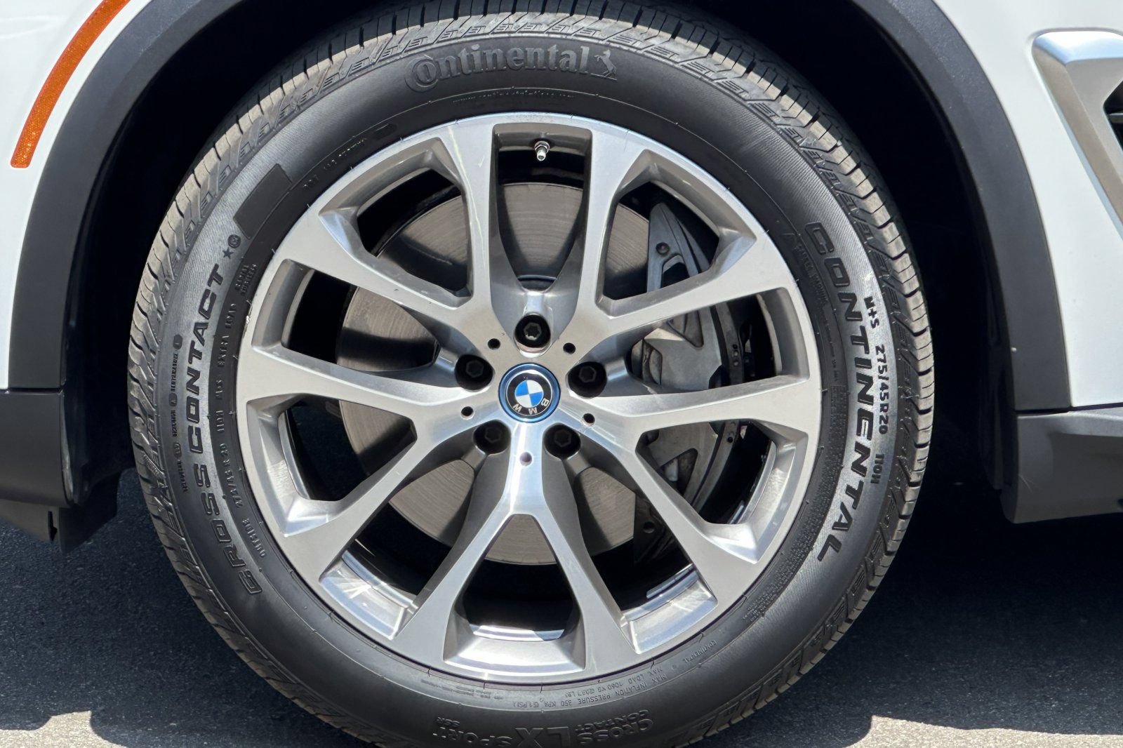 Used 2025 BMW X5 xDrive50e AWD/4WD image 26