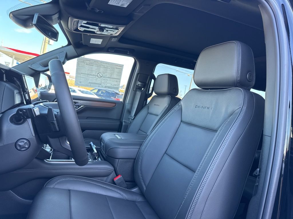 New 2026 GMC Yukon XL Denali w/ Sun & Power Step Package image 18