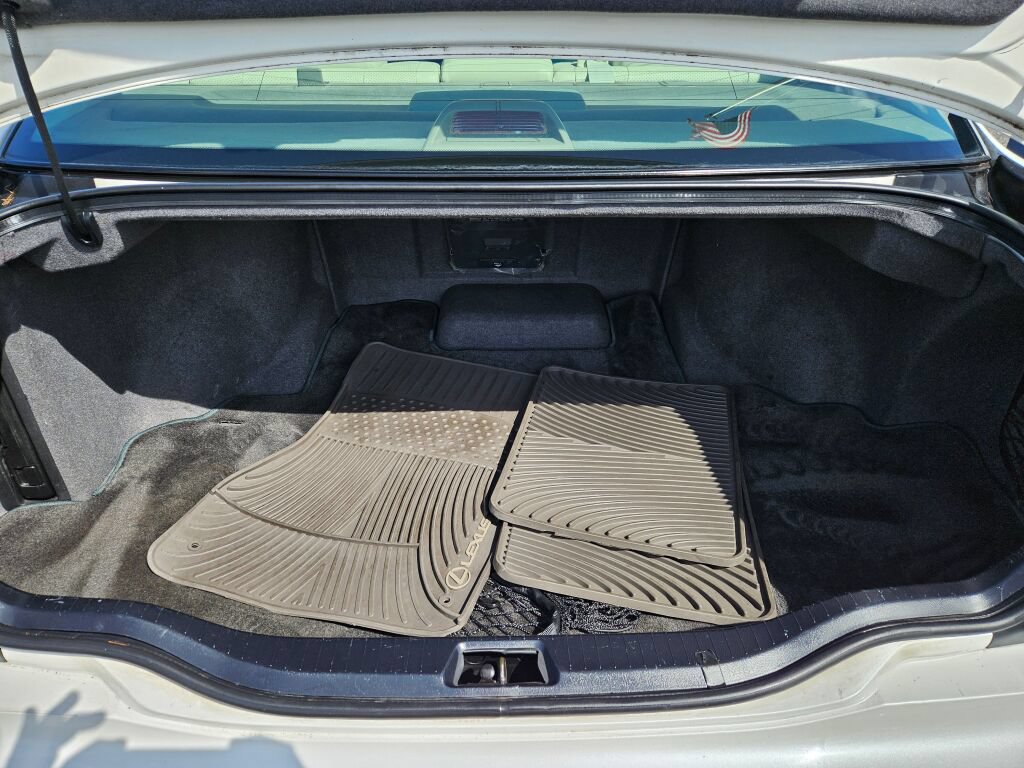 Used 2002 Lexus LS 430 RWD image 8