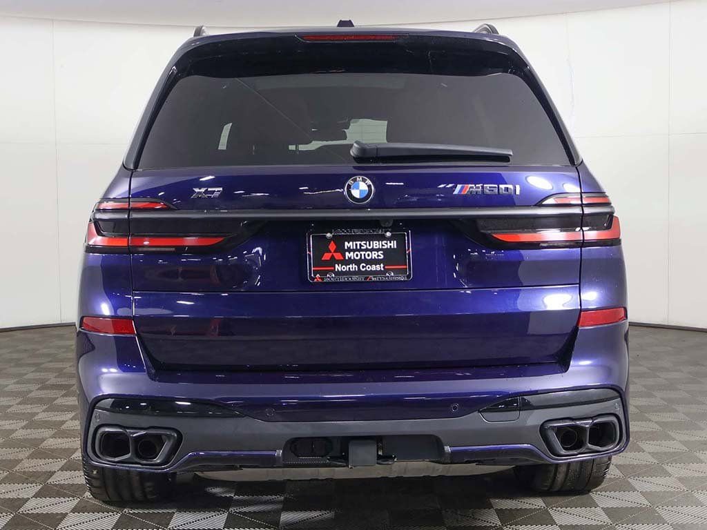 Used 2024 BMW X7 M60i image 15
