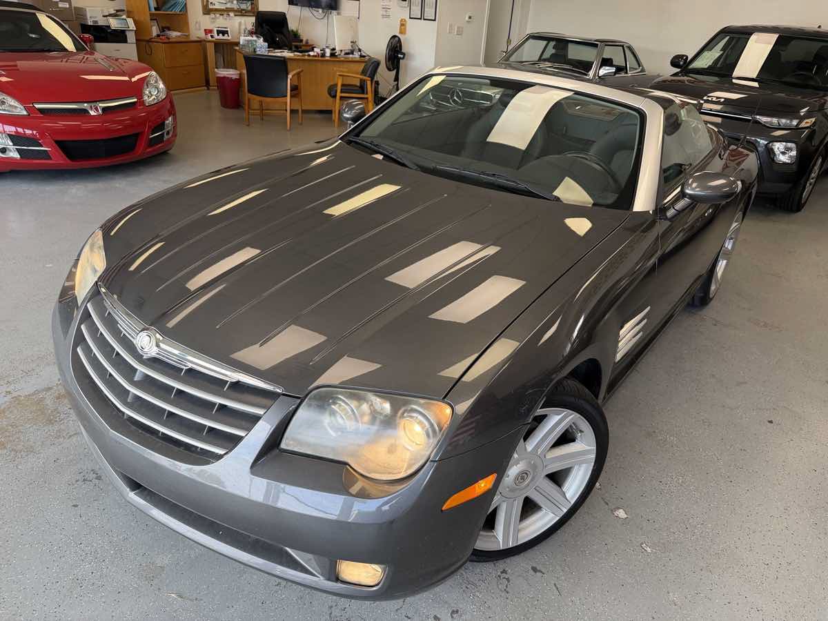Used 2005 Chrysler Crossfire Limited RWD image 10