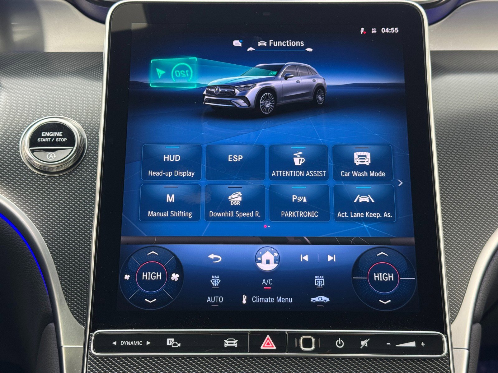 Used 2025 Mercedes-Benz GLC 300 4MATIC w/ AMG Line image 32