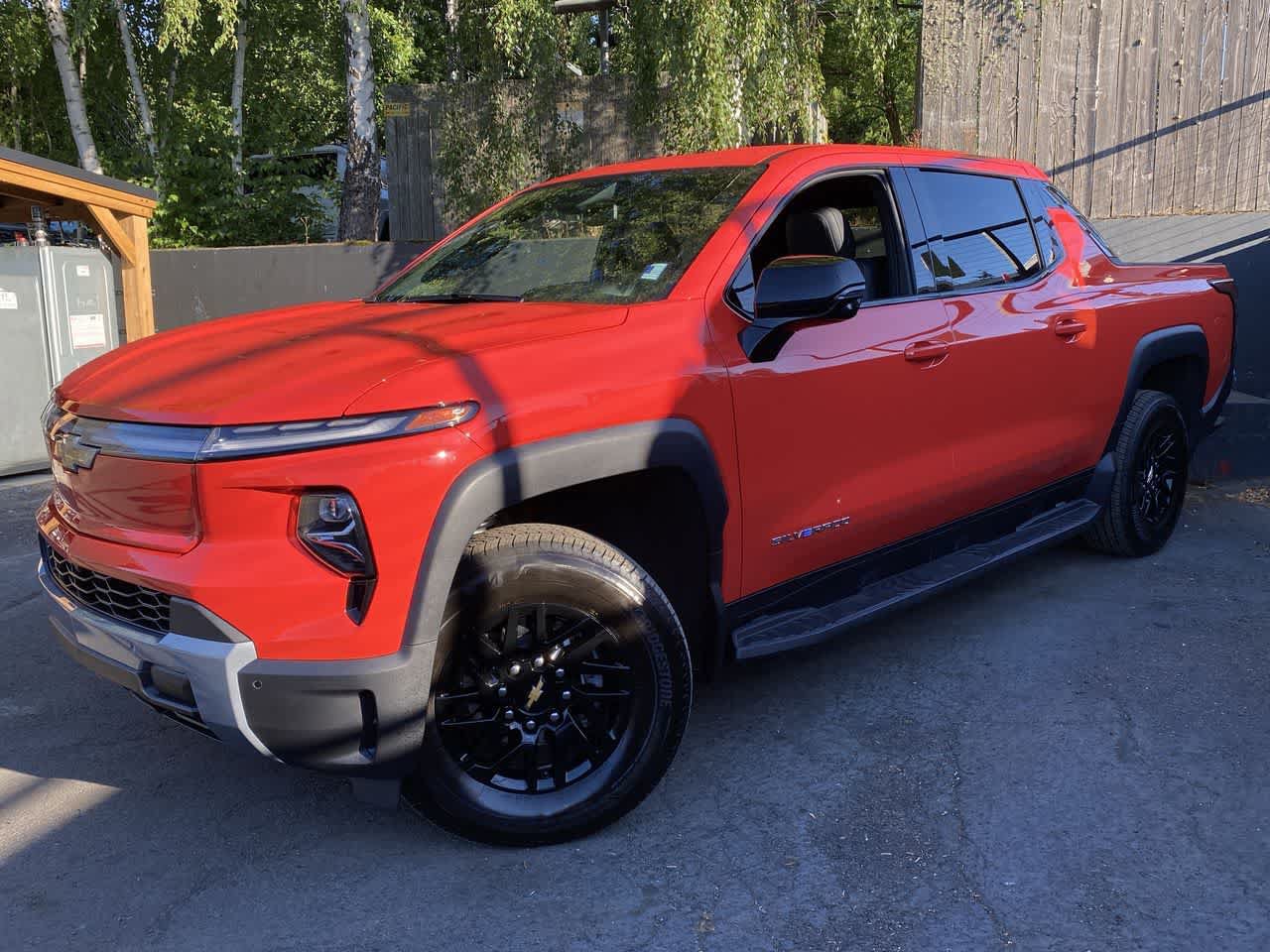 Used 2025 Chevrolet Silverado EV LT
