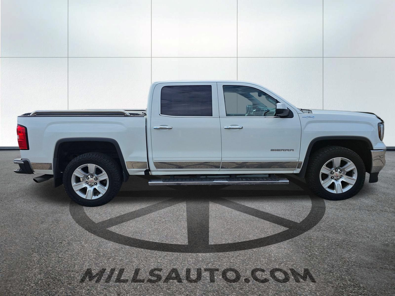 Used 2017 GMC Sierra 1500 SLE w/ SLE Value Package AWD/4WD image 6