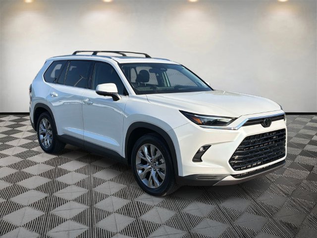 Used 2026 Toyota Grand Highlander FWD image 3