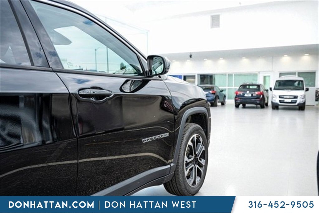 Used 2022 Jeep Compass Limited image 36