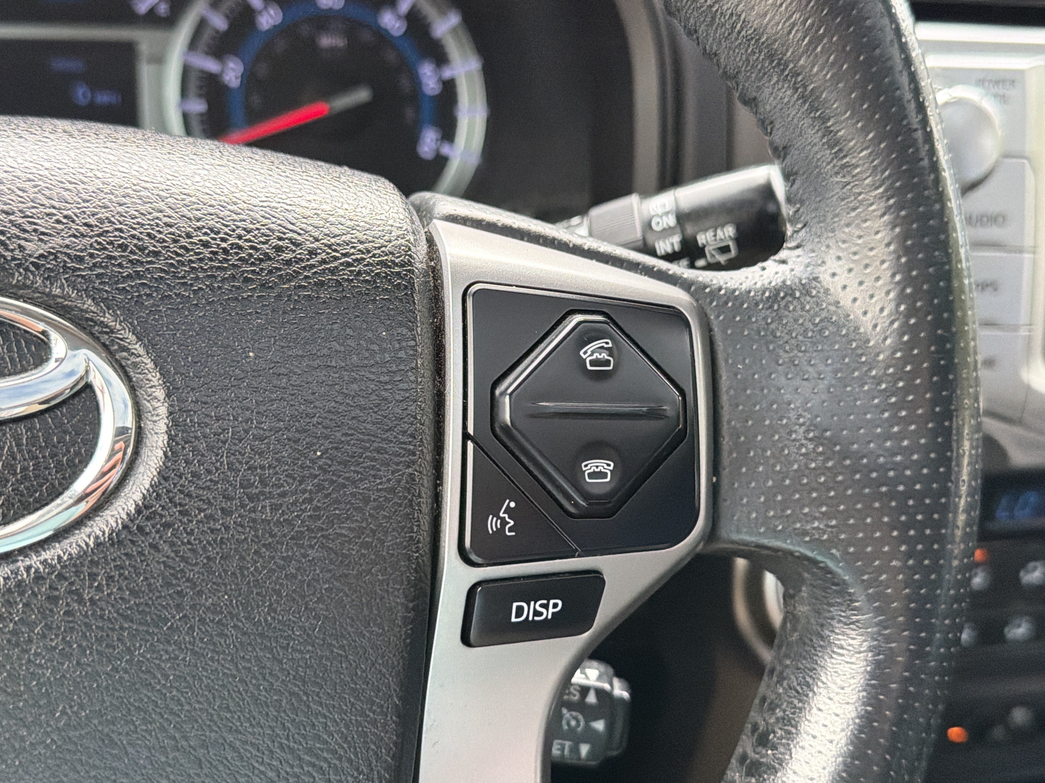 Used 2018 Toyota 4Runner Limited AWD/4WD image 17