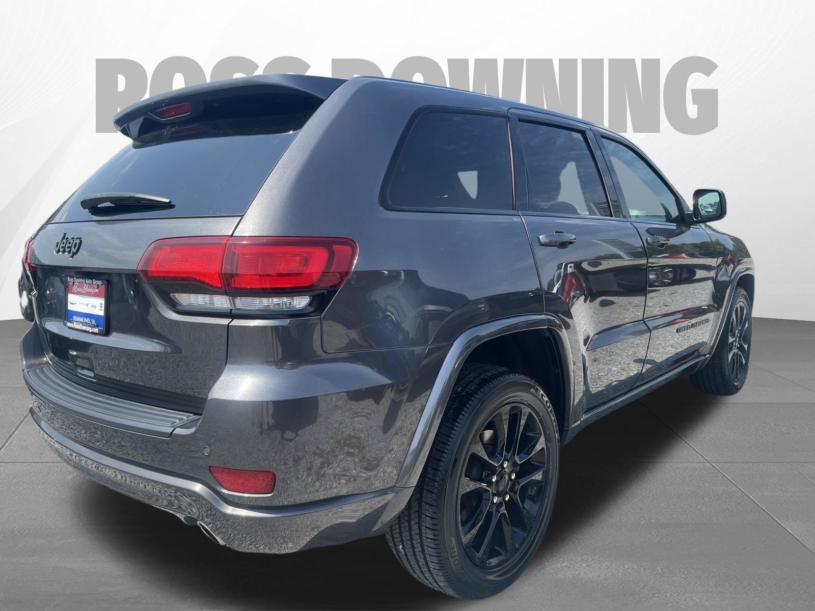 Used 2021 Jeep Grand Cherokee Laredo X RWD image 4