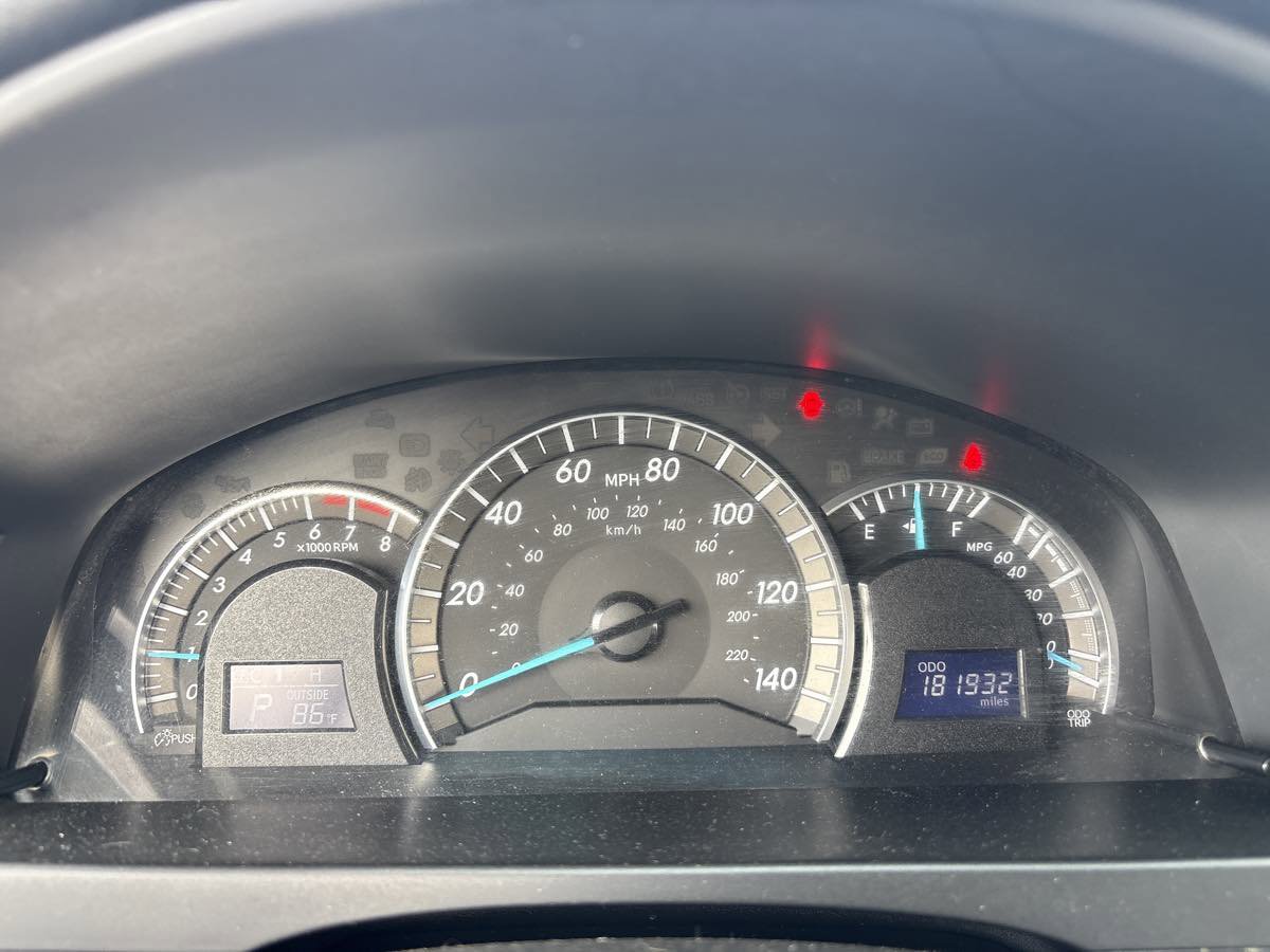 Used 2012 Toyota Camry SE image 19