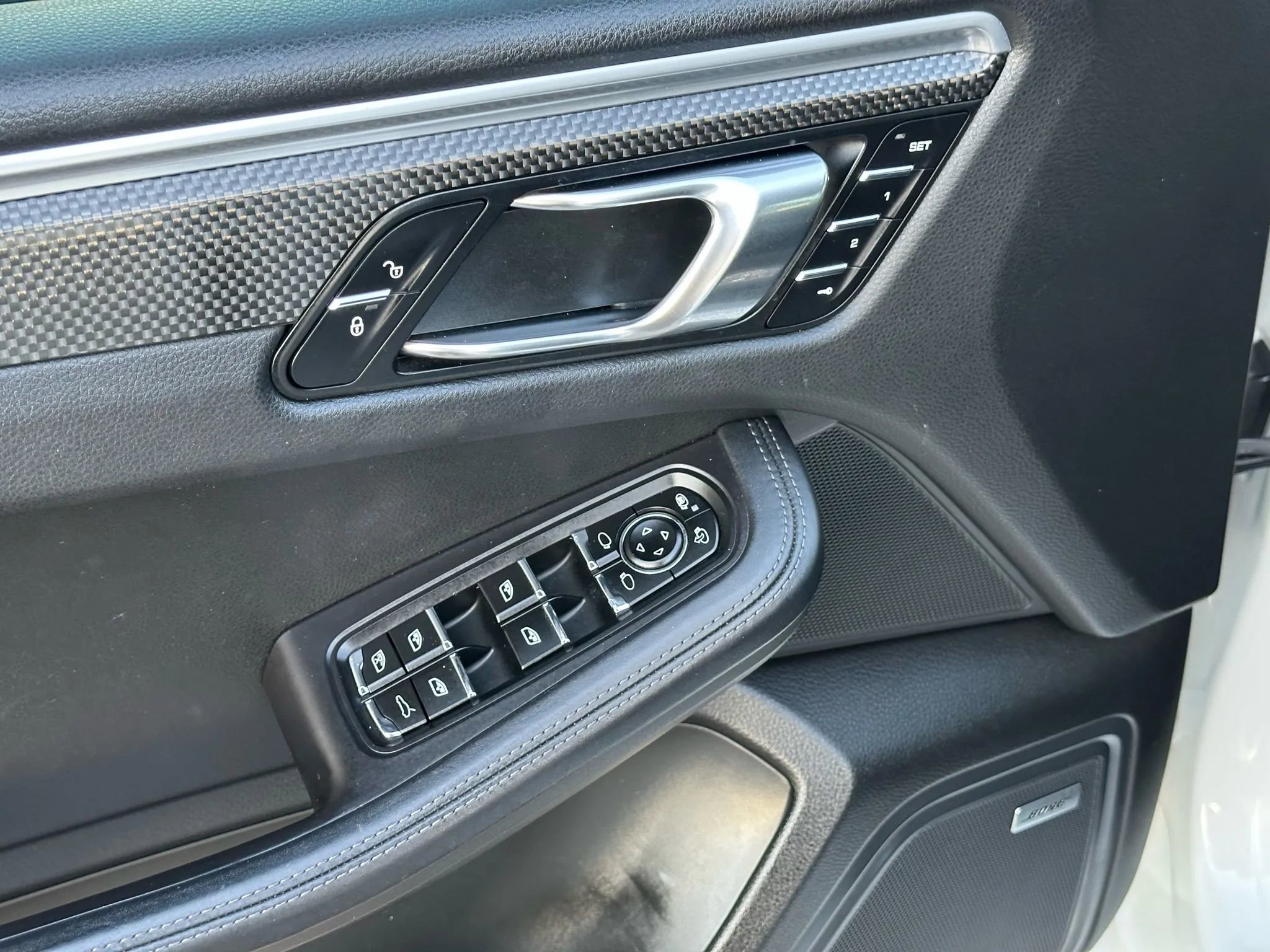 Used 2017 Porsche Macan Turbo image 13