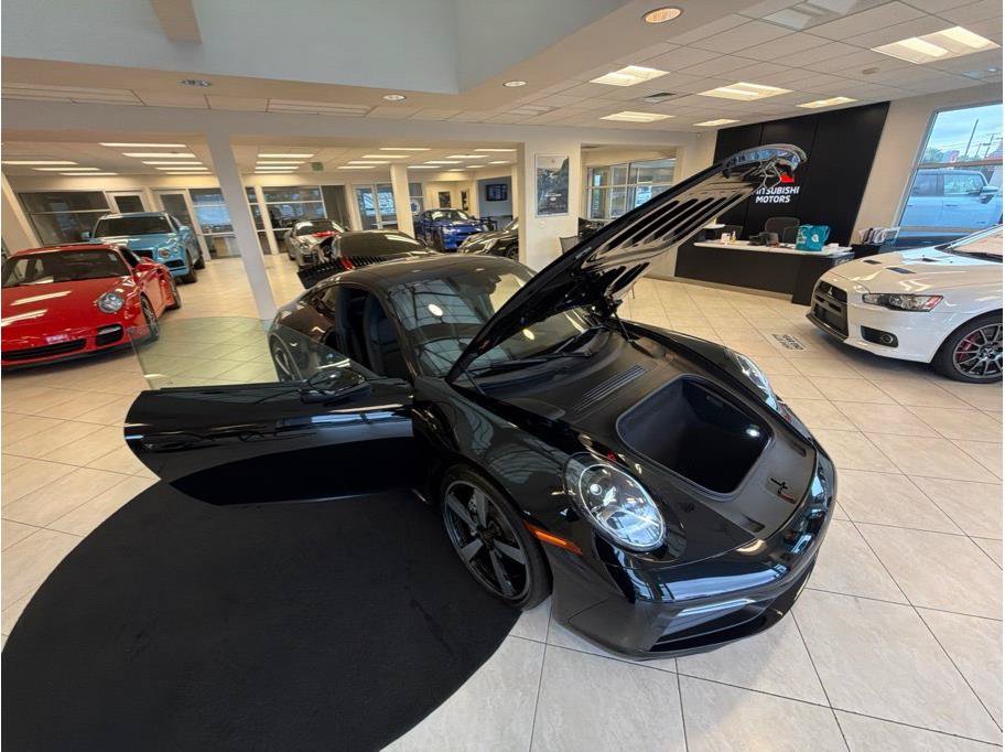 Used 2020 Porsche 911 Carrera image 30