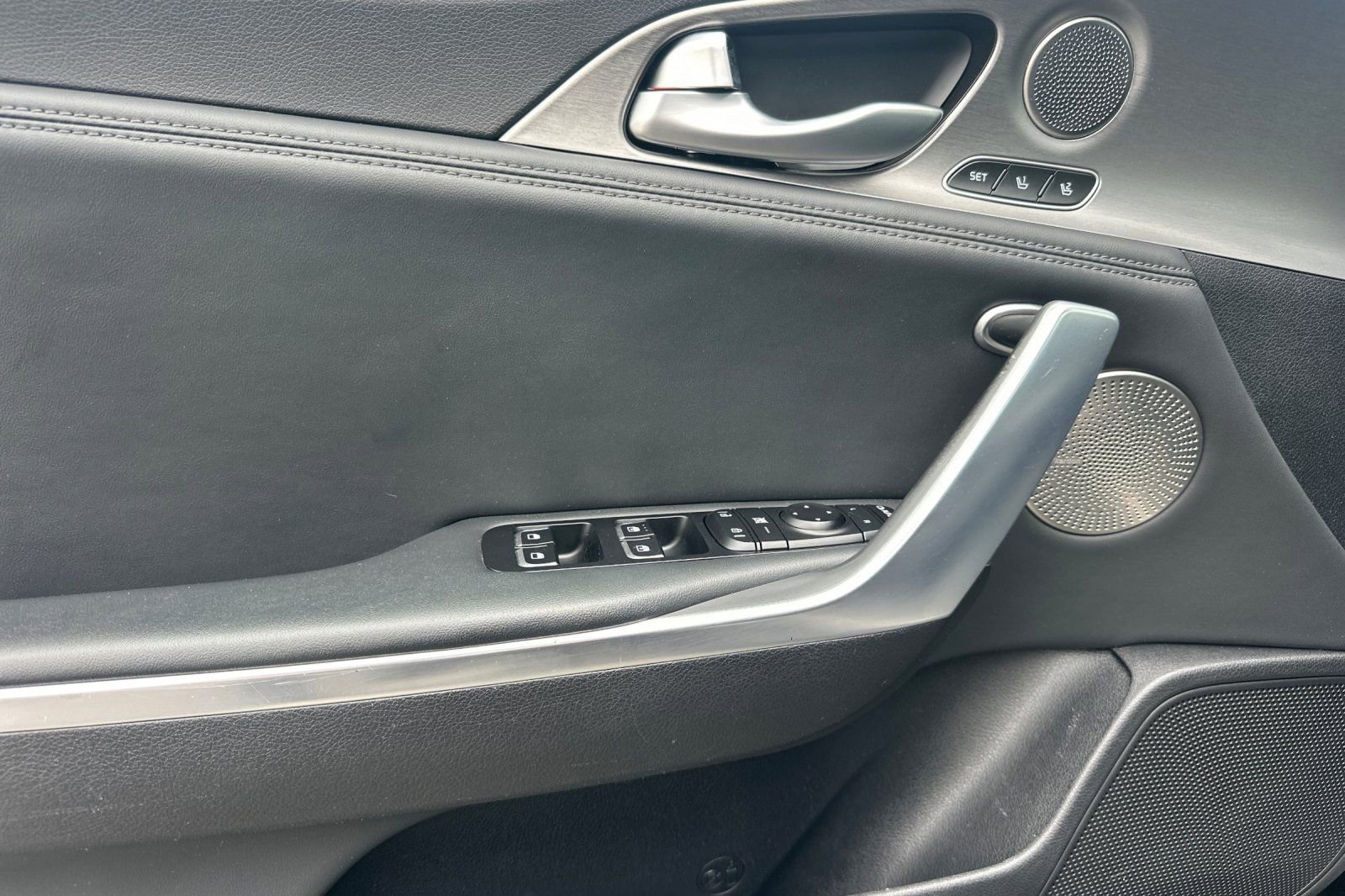Used 2019 Kia Stinger GT2 RWD image 12
