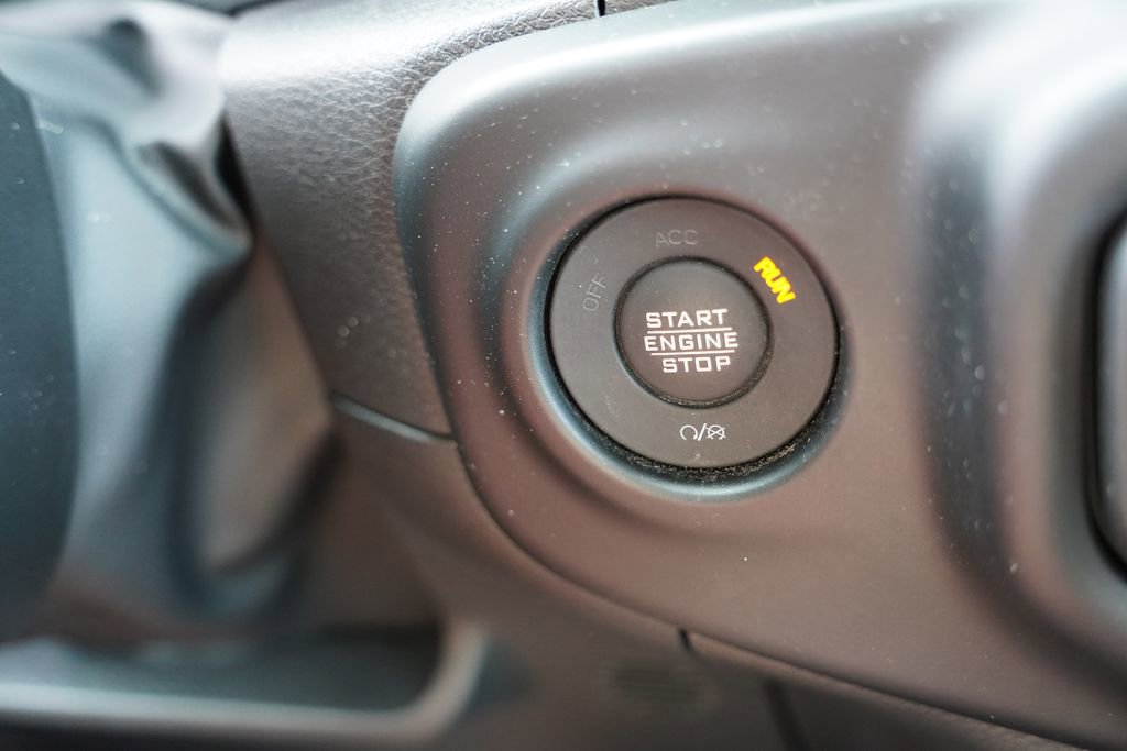 Certified 2023 Jeep Gladiator Sport AWD/4WD image 27