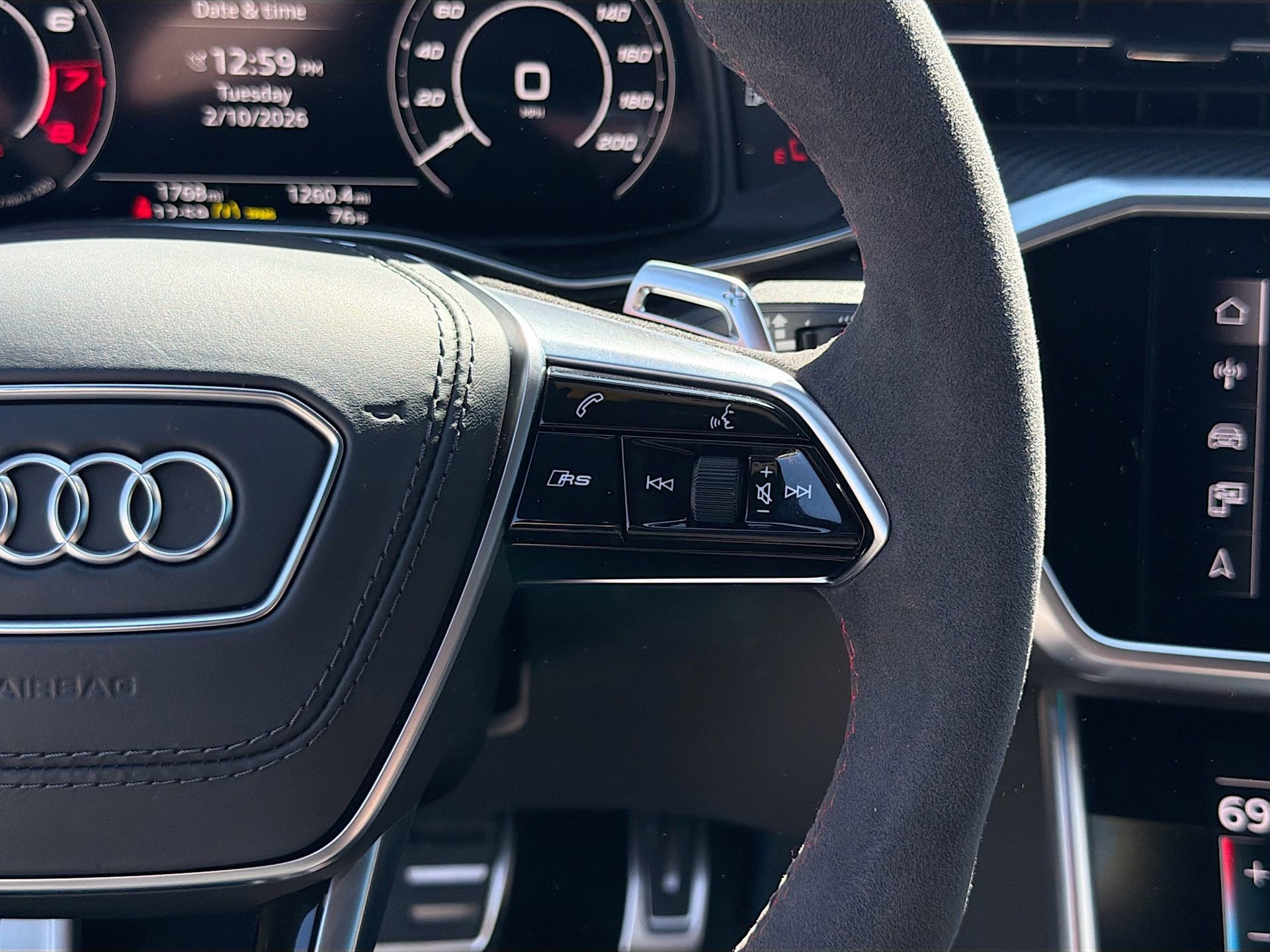 Used 2025 Audi RS 6 performance image 40