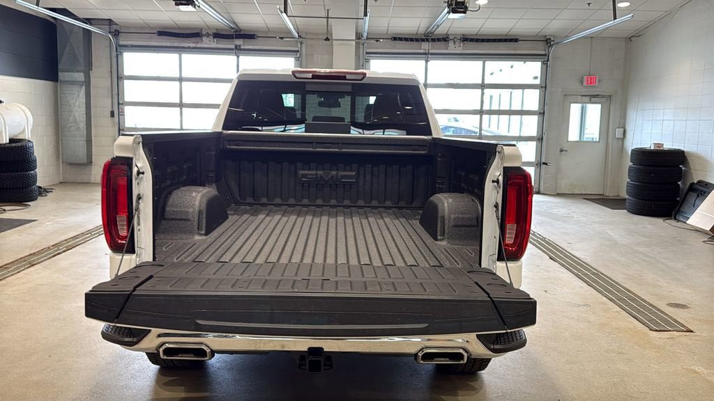 New 2026 GMC Sierra 1500 SLT w/ SLT Premium Plus Package AWD/4WD image 17