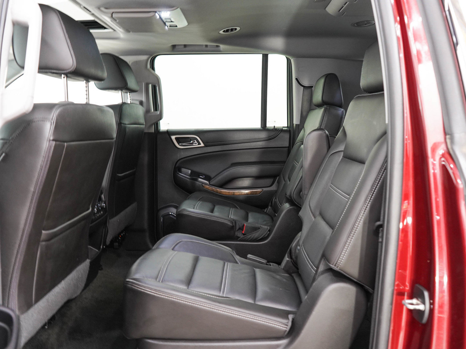 Used 2018 GMC Yukon XL Denali w/ Open Road Package AWD/4WD image 16