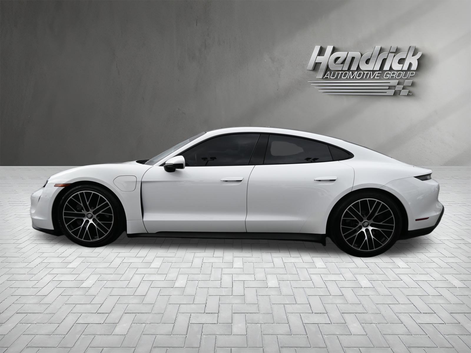 Used 2022 Porsche Taycan image 7