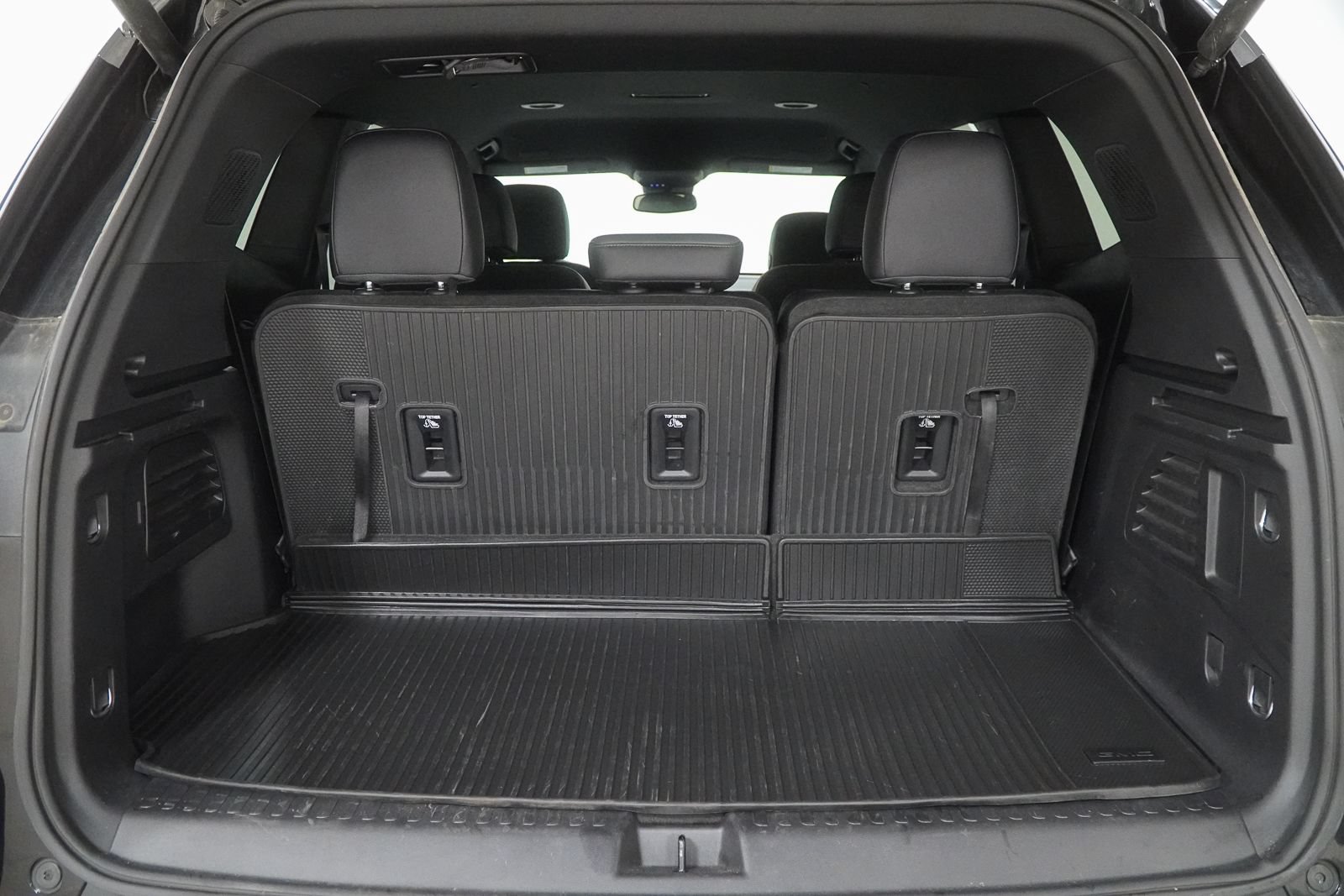 Used 2024 GMC Acadia AT4 w/ Luxury Package AWD/4WD image 9
