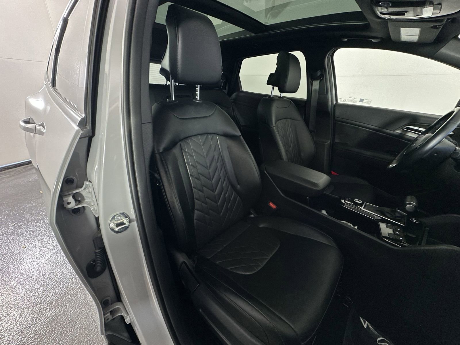 Used 2025 Kia Sportage X-Pro image 31