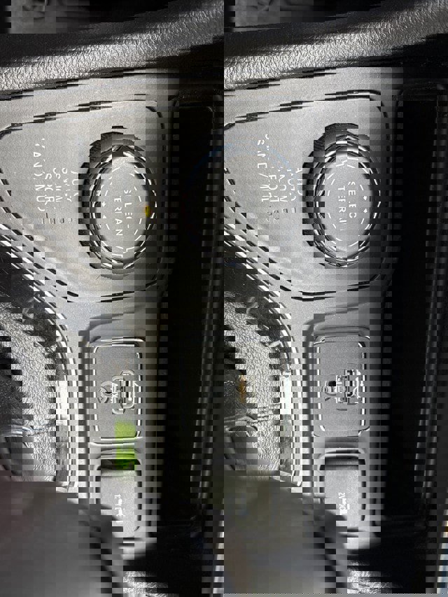 Used 2021 Jeep Cherokee Latitude Plus image 13