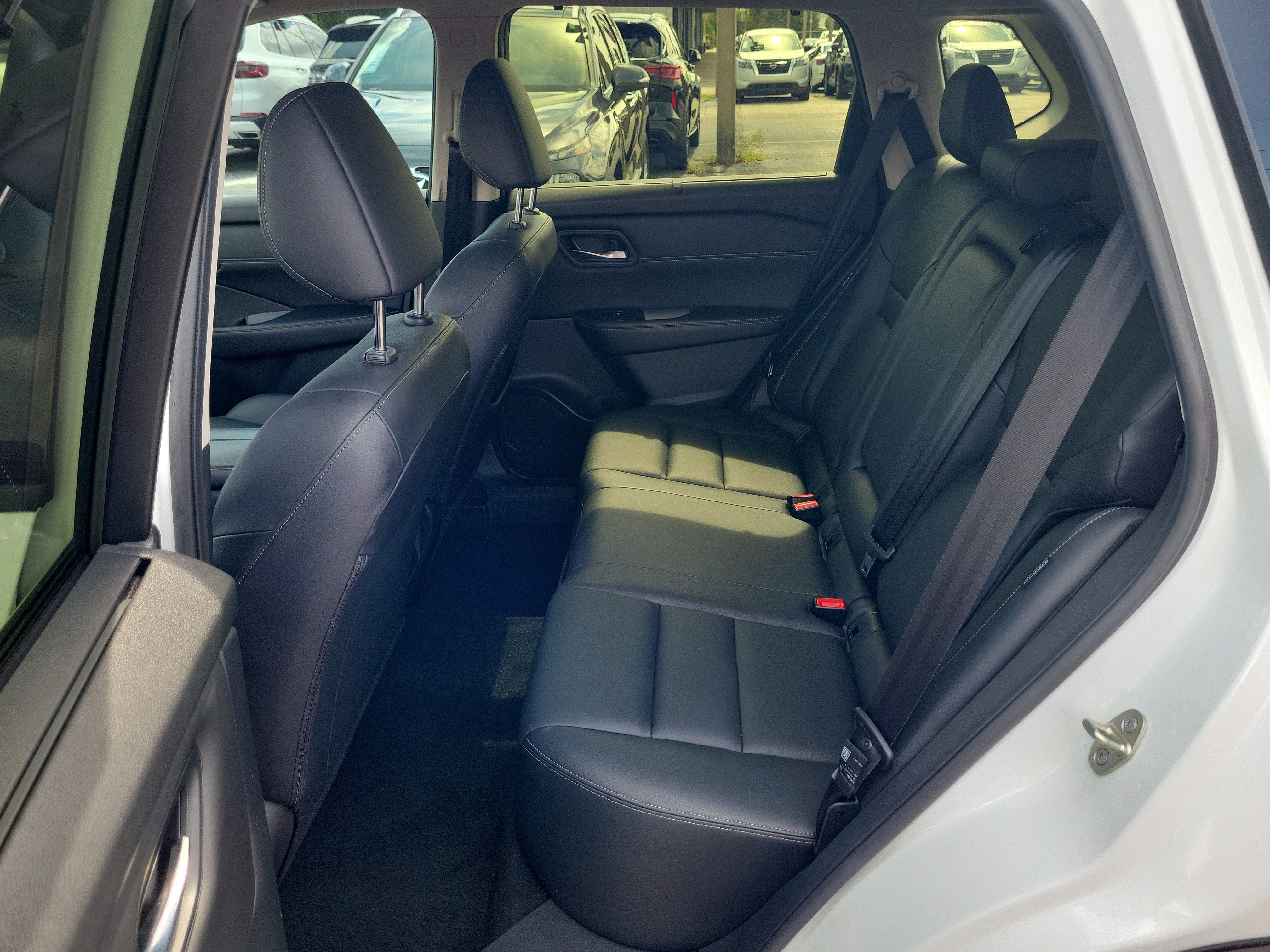 Certified 2024 Nissan Rogue SL w/ SL Premium Package FWD image 16