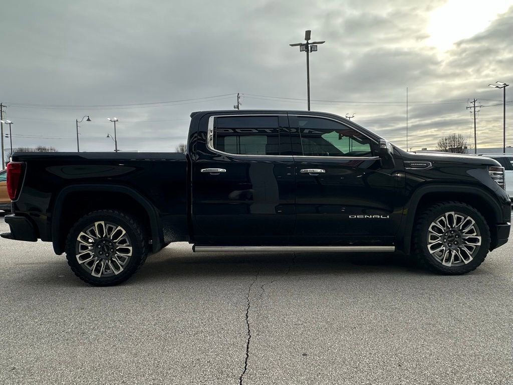 Used 2025 GMC Sierra 1500 Denali Ultimate image 12