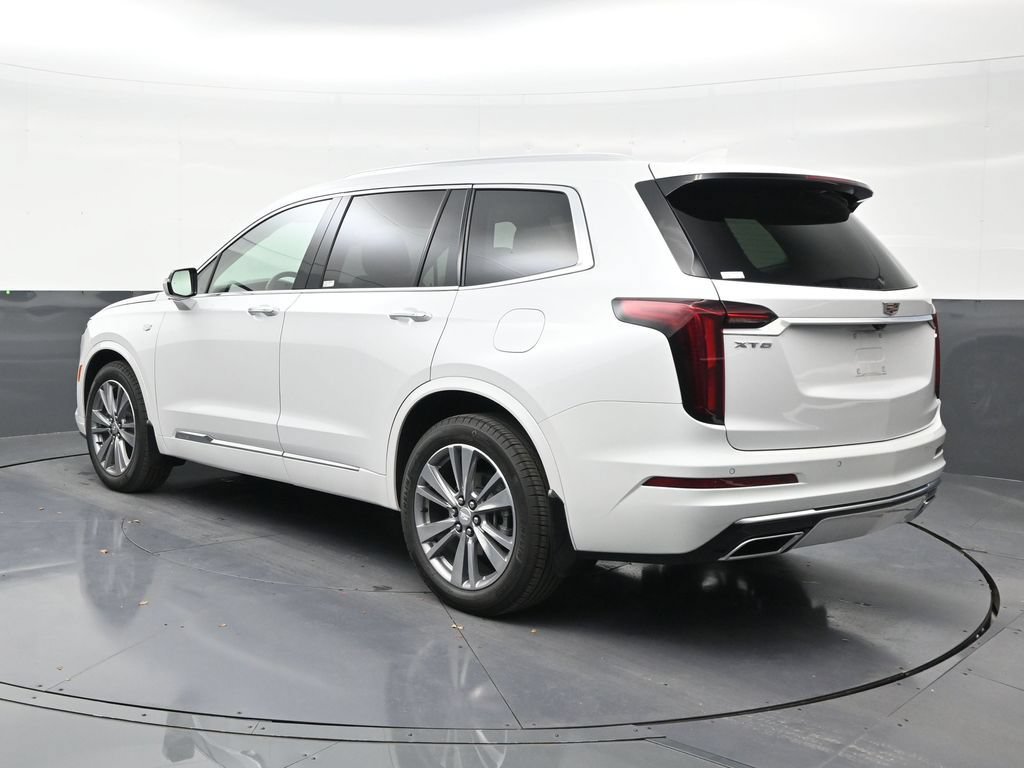 Used 2025 Cadillac XT6 Premium Luxury w/ LPO, Floor Liner Package FWD image 3