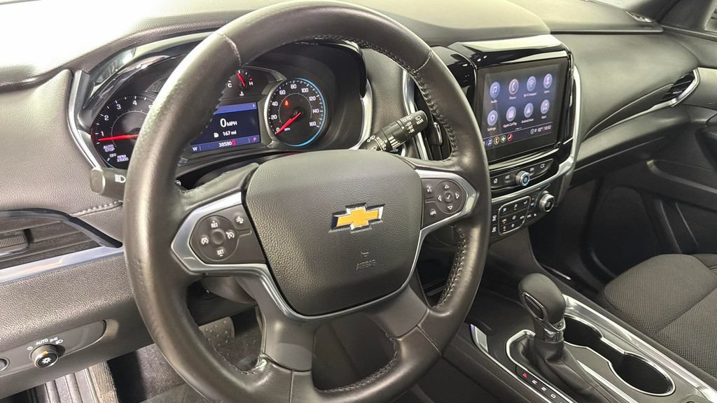 Used 2022 Chevrolet Traverse LT FWD image 21