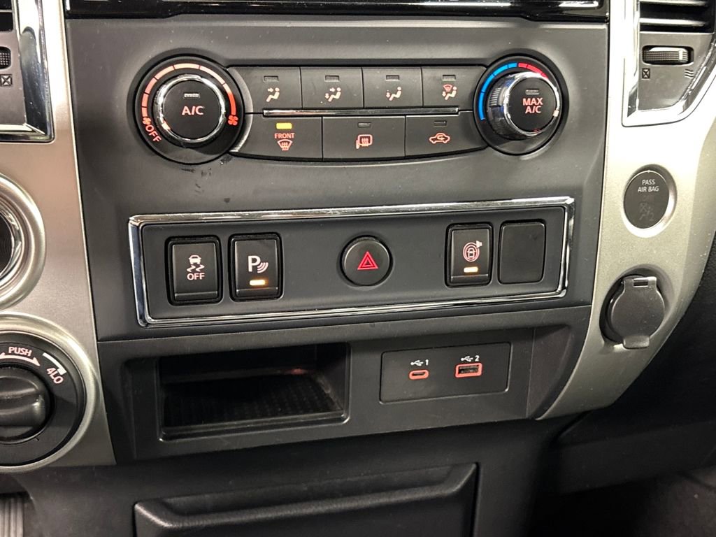 Used 2021 Nissan Titan SV w/ Accessory Utility Package image 41
