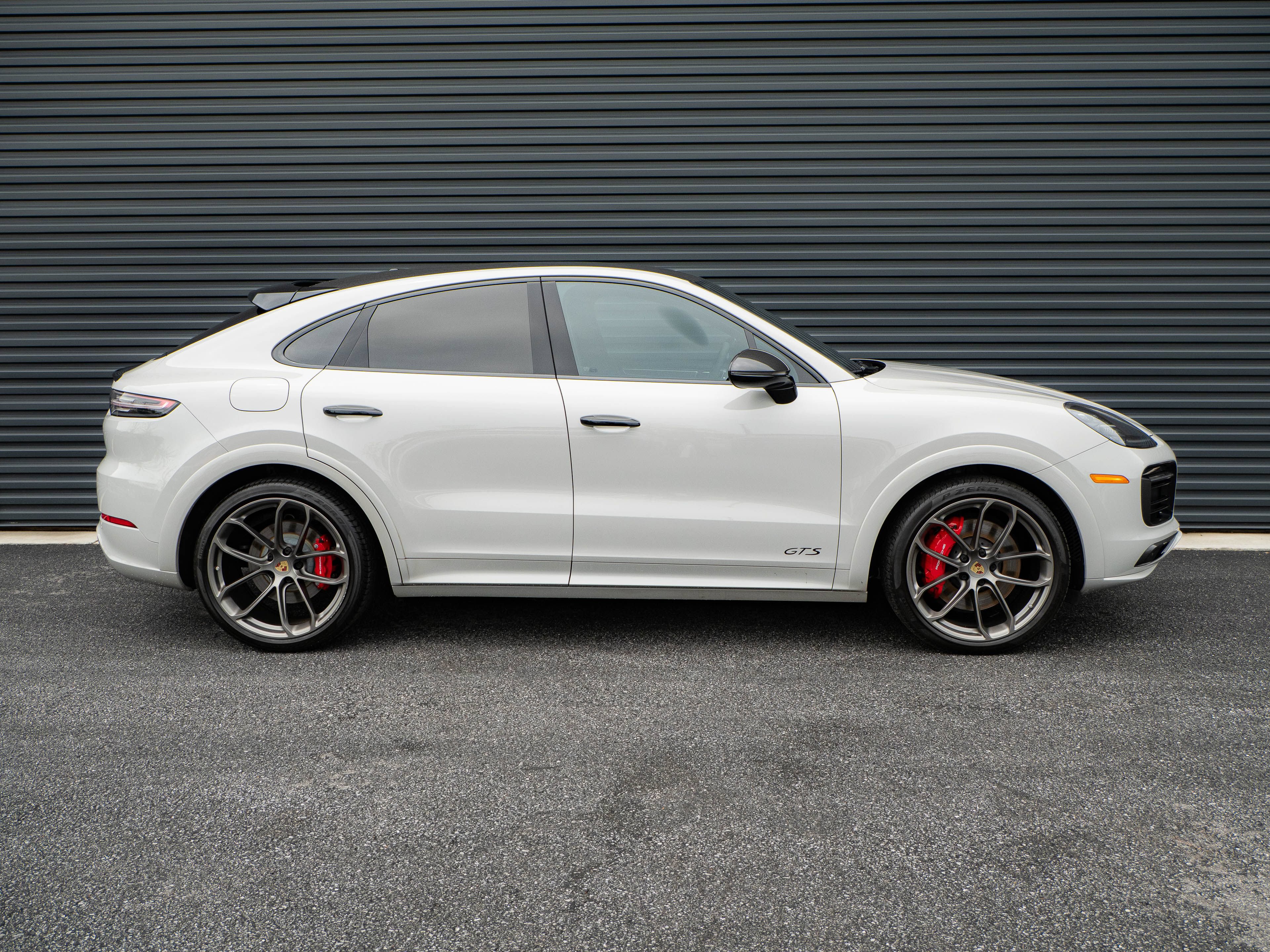 Used 2023 Porsche Cayenne GTS AWD/4WD image 25