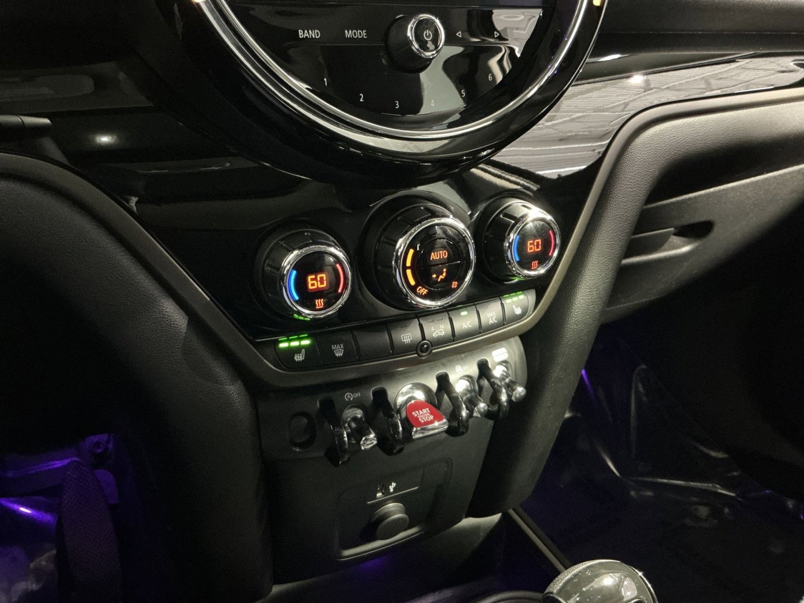 Used 2022 MINI Cooper Countryman S w/ Premium Package image 29