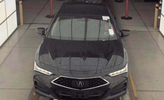 Used 2023 Acura TLX w/ Technology Package image 3