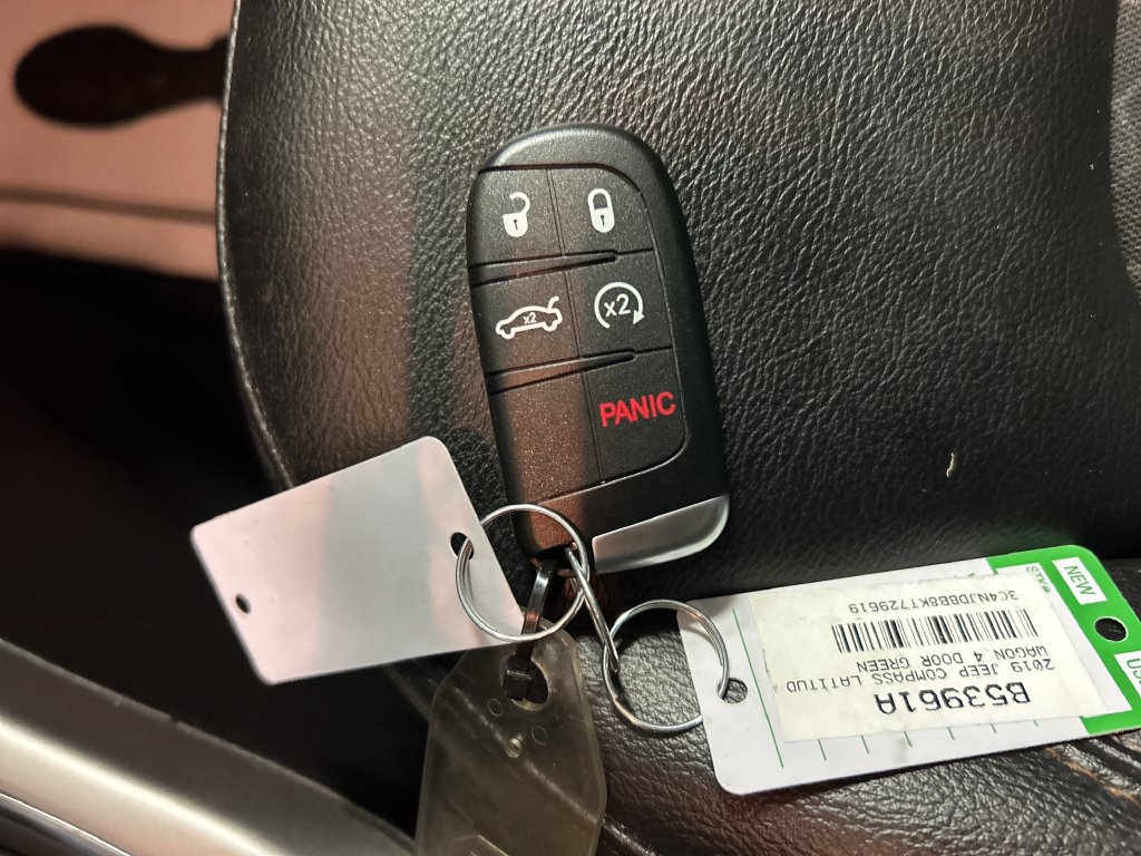 Used 2019 Jeep Compass Latitude w/ Cold Weather Group AWD/4WD image 20
