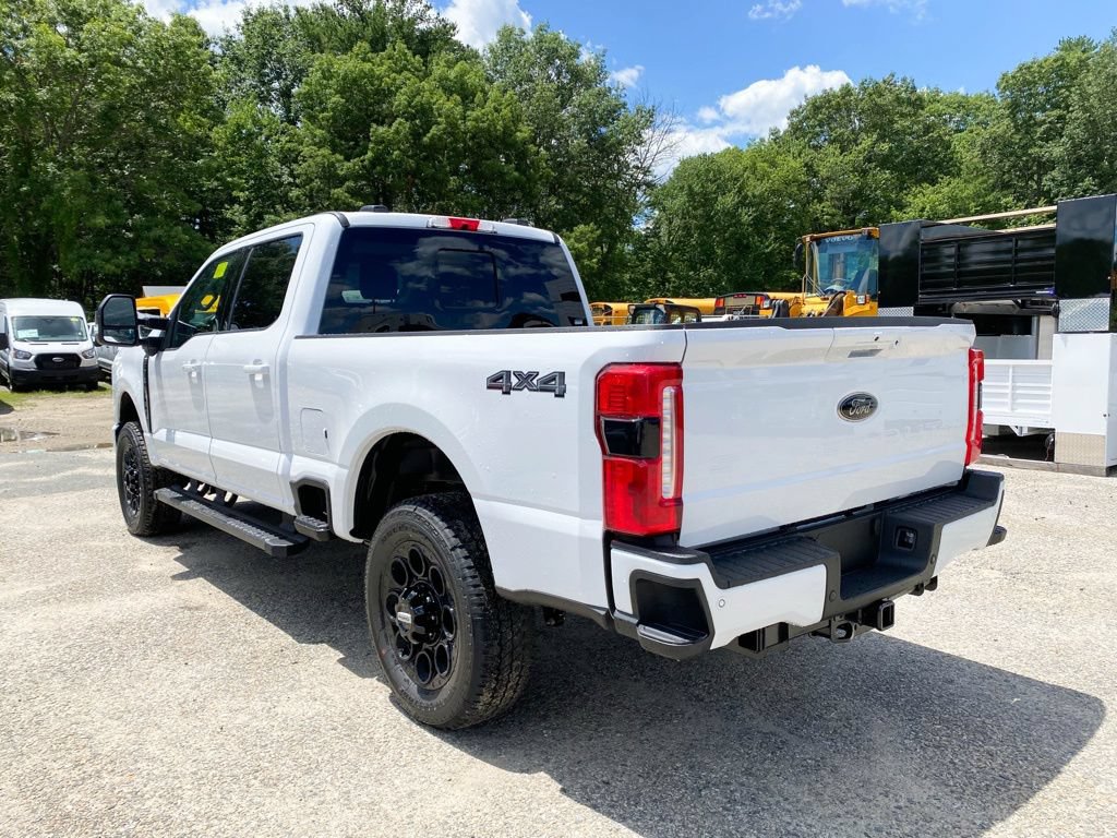 New 2026 Ford F250 Lariat w/ Black Appearance Package AWD/4WD image 3