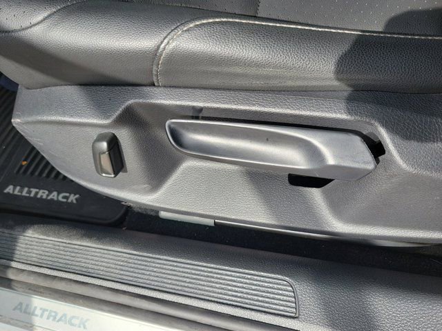 Used 2017 Volkswagen Golf Alltrack SE AWD/4WD image 23