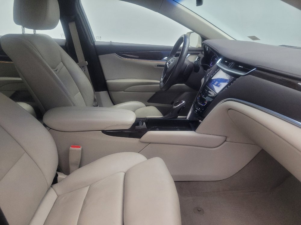 Used 2014 Cadillac XTS Luxury image 21
