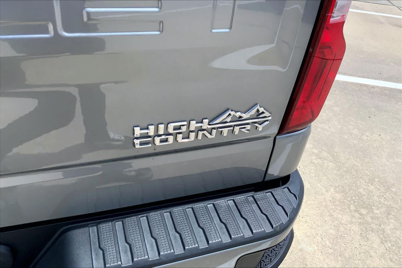 Certified 2023 Chevrolet Silverado 1500 High Country w/ High Country Premium Package AWD/4WD image 10