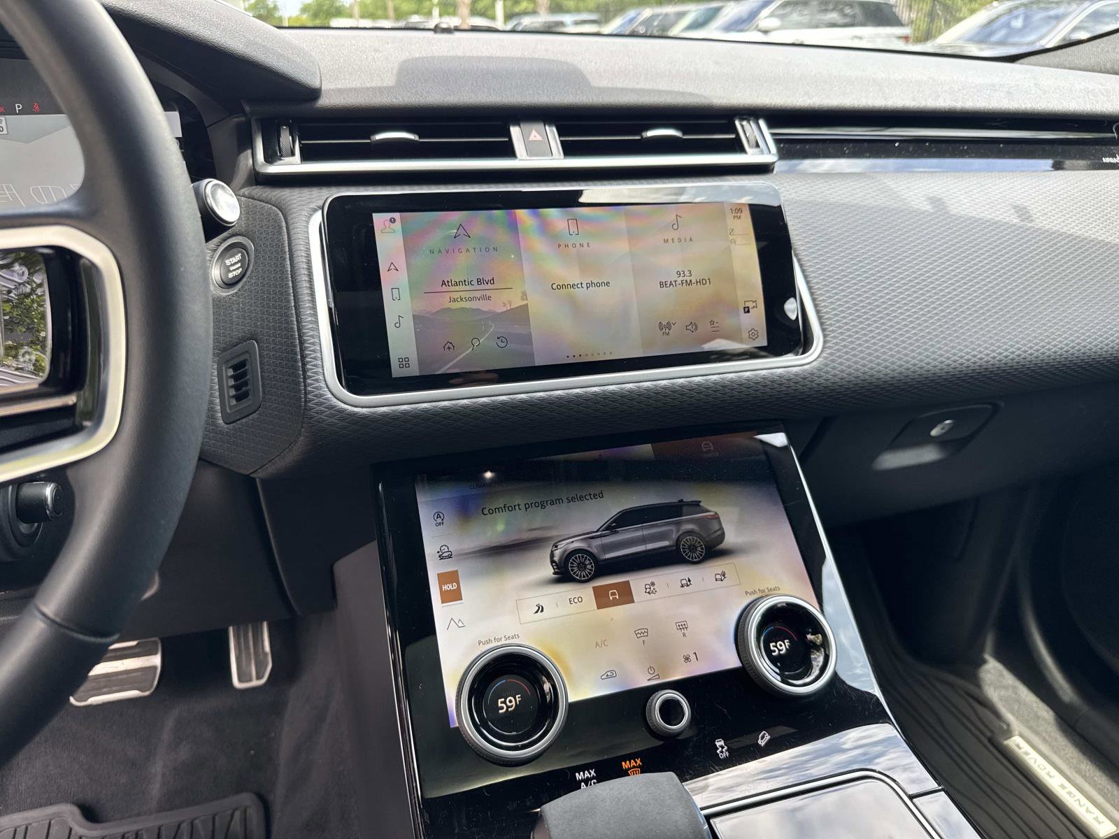 Certified 2023 Land Rover Range Rover Velar R-Dynamic S AWD/4WD image 26