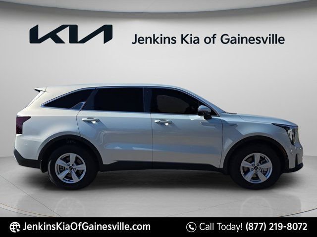 New 2026 Kia Sorento LX FWD image 2