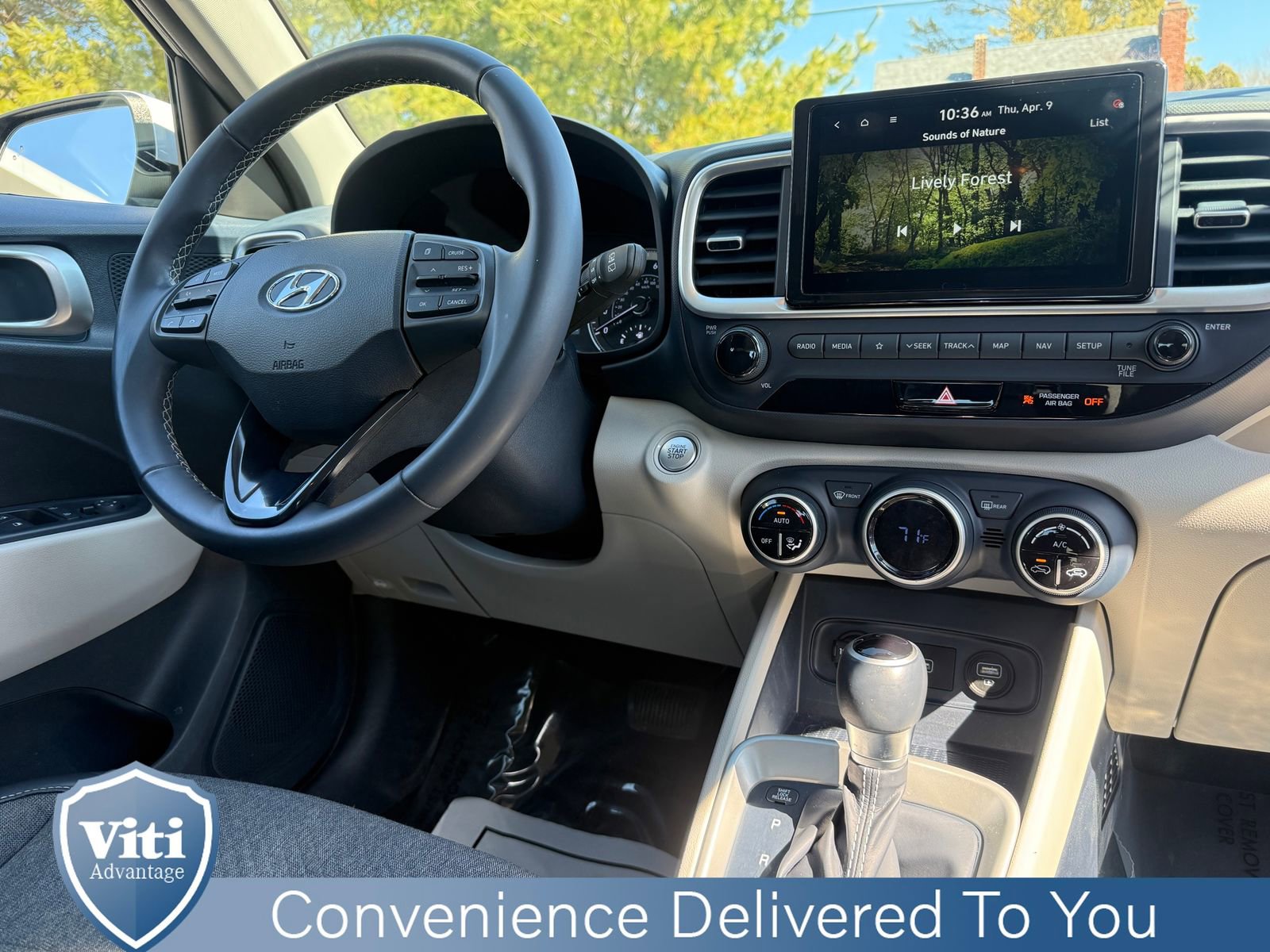 Used 2021 Hyundai Venue FWD image 30