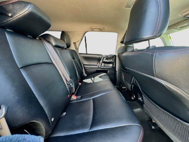 Used 2020 Toyota 4Runner TRD Off-Road Premium AWD/4WD image 25