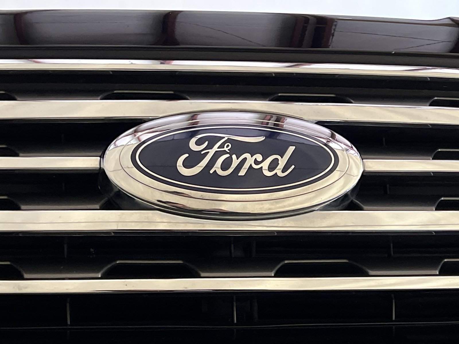 Used 2020 Ford Expedition Max XLT w/ Equipment Group 202A RWD image 11