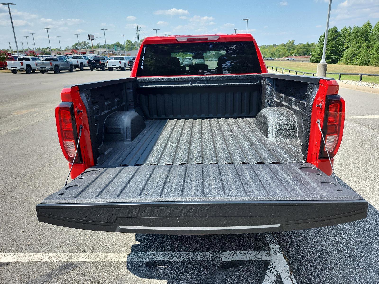 New 2026 GMC Sierra 1500 Pro w/ Pro Value Package AWD/4WD image 7