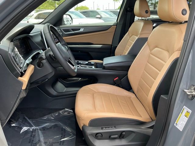Used 2024 Volkswagen Atlas Cross Sport SEL AWD/4WD image 13