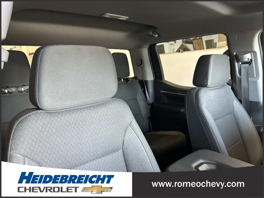 Used 2023 Chevrolet Silverado 1500 LT AWD/4WD image 33