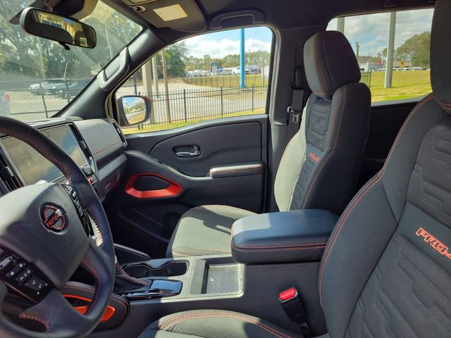 Used 2025 Nissan Frontier PRO-4X image 11